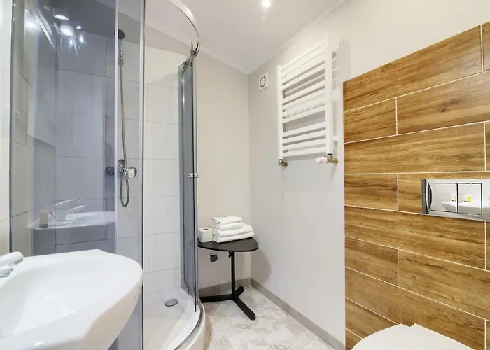 In - Plater Hotel apartamentowy